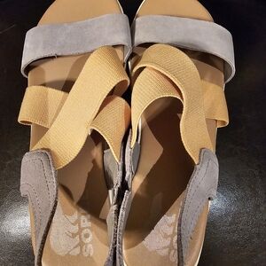 Sorel Cameron Sling Back Wedge sandals -Size 8 EUC